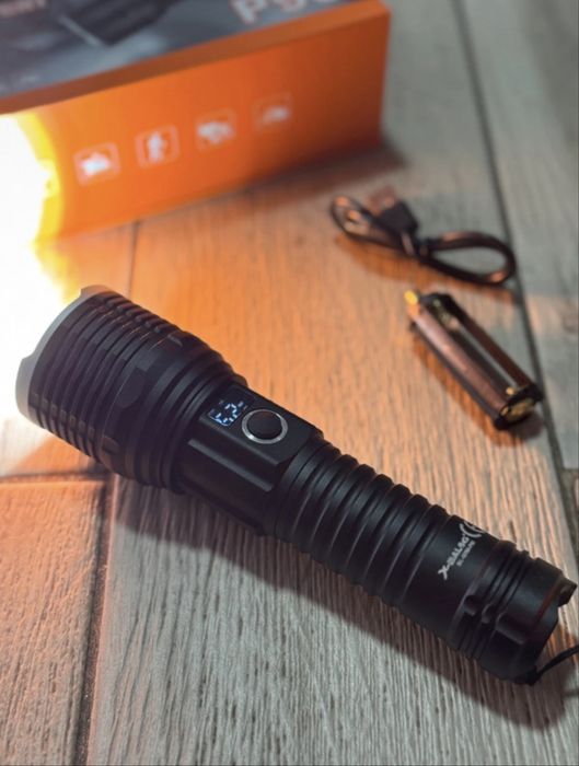 Lanterna Led P90 cu acumulator si baterii, afisaj procent baterie