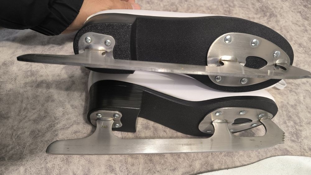 Фигурные коньки Nicole 39 размер