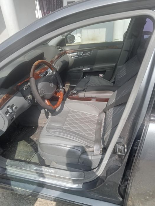 Vând Mercedes S clas Amg