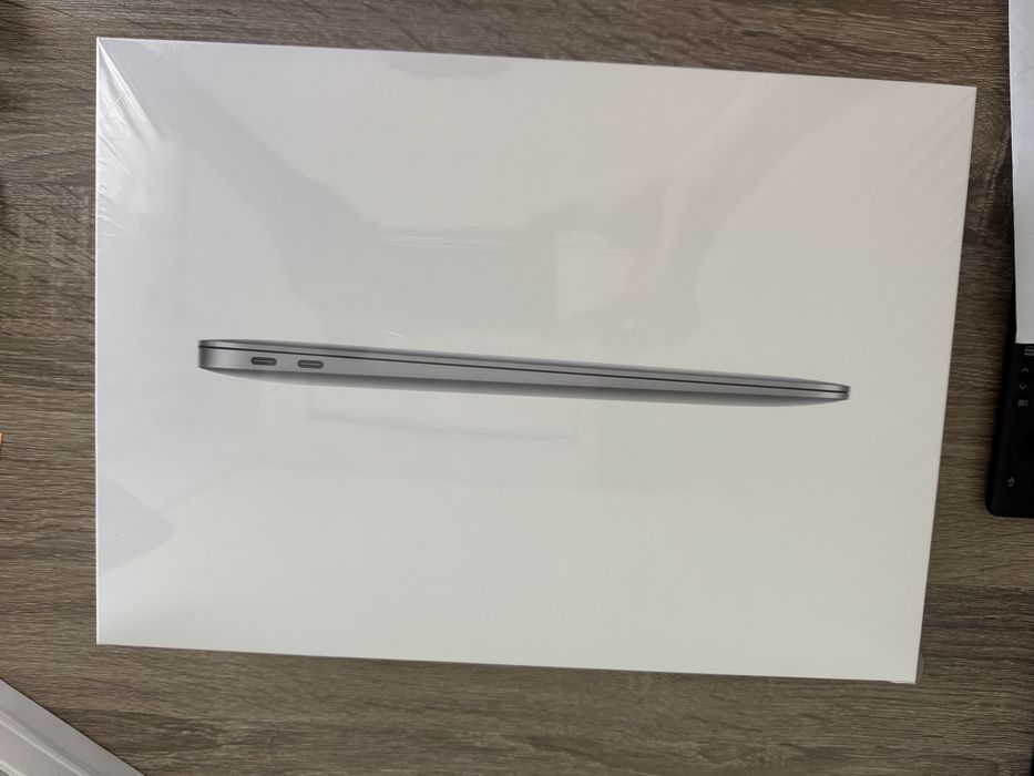 MacBook Air 13" (M1, 2020) – лаптоп в Перфектно състояние