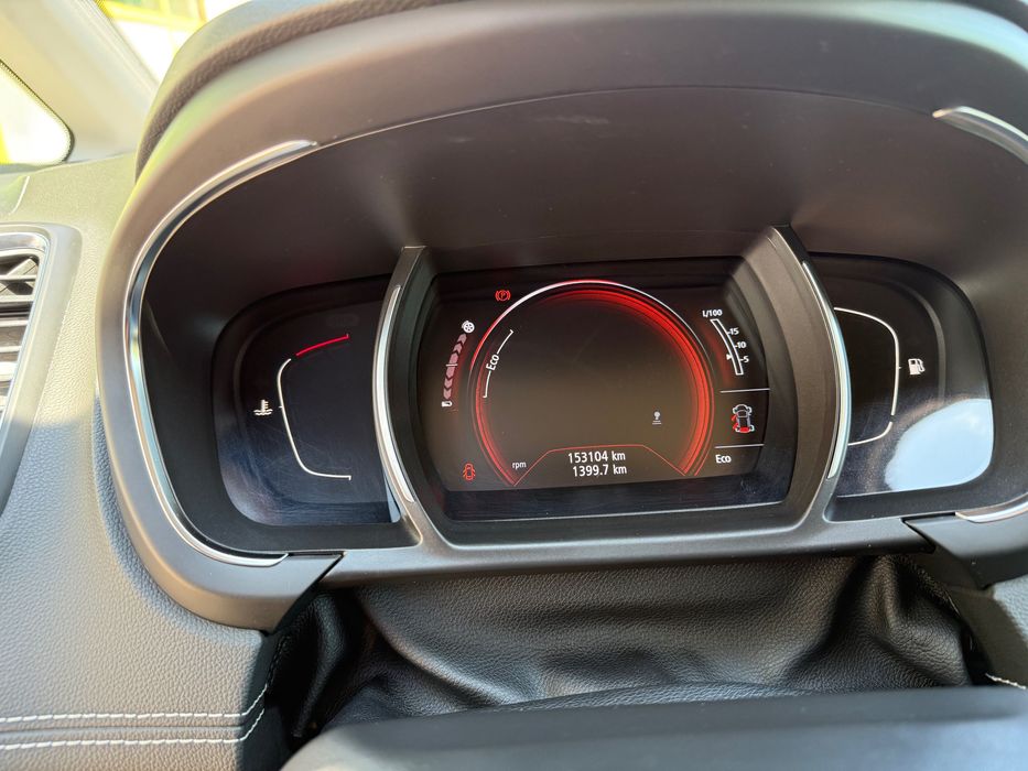 Grand scenic bi-ton 5 locuri