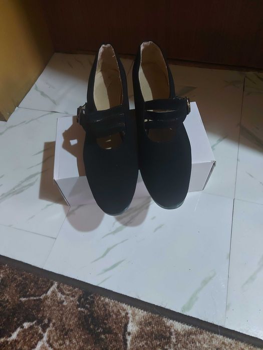Черни велурени дамски обувки- Италия