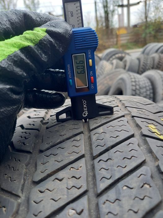 Anvelope de iarna 215-65r16c Barum