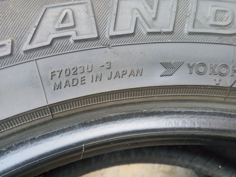 Две шины yokohama р 18