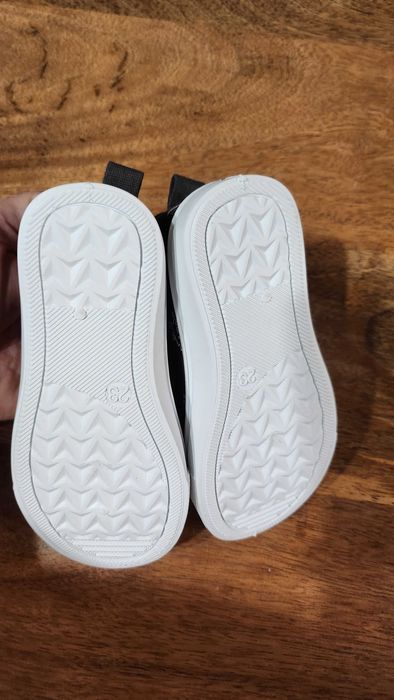 Нови Бебешки гуменки