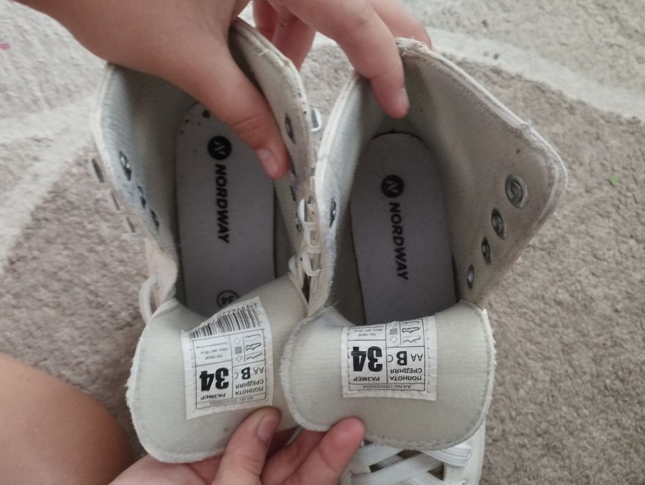 Продам коньки 34 размер