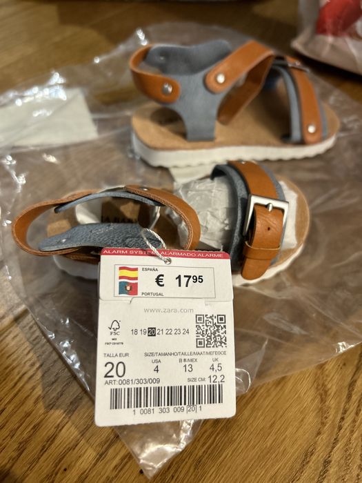 Sandale Zara Baby noi noute cu eticheta marimea 20