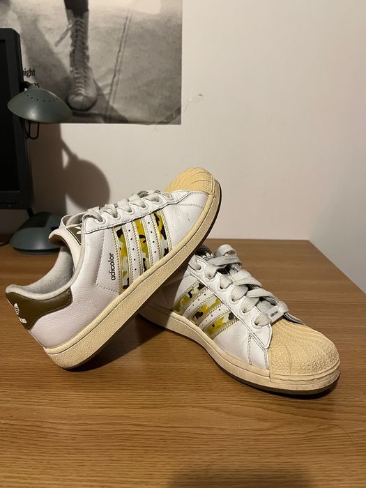 Adidas model Adicolor 38