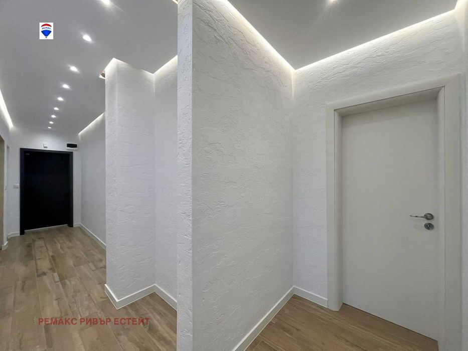 Тристаен апартамент за продажба в центъра на гр. Русе