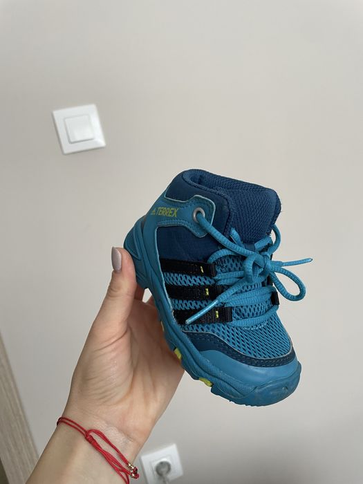 Зимни обувки Adidas terrex 20
