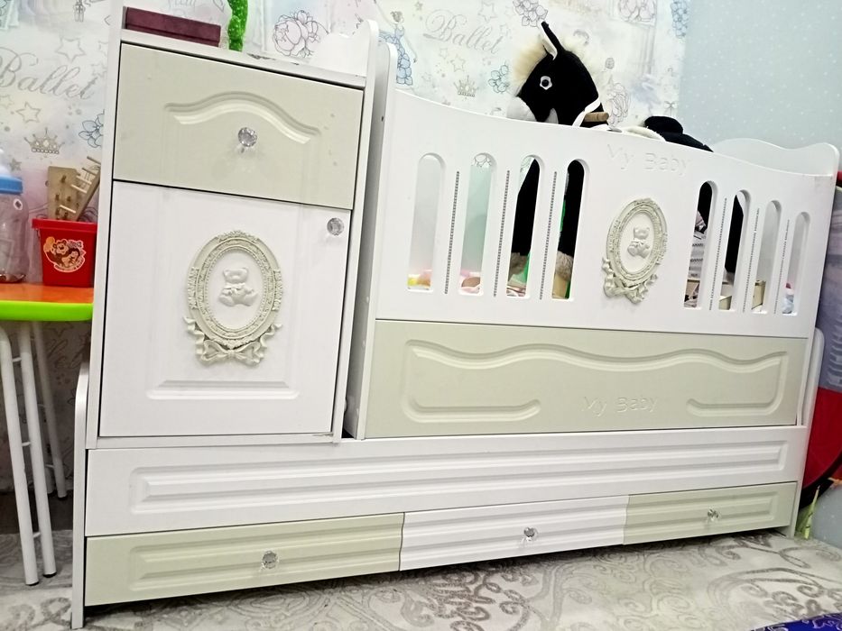 Bolalar kravati Детская кроватка