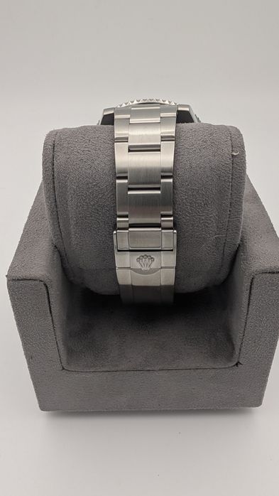 Rolex Submariner 116610LV Hulk  2016