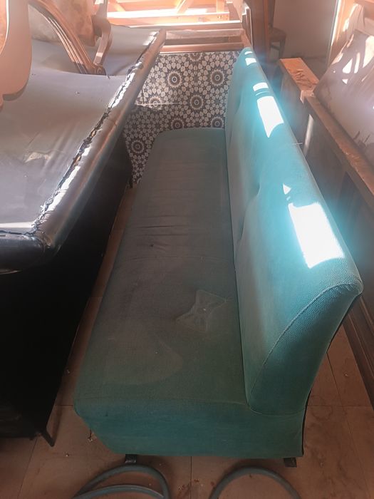 3 kishikik divan