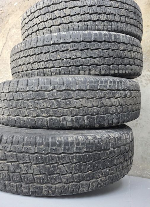 Продам.  Шины на газель TRIANGEL.