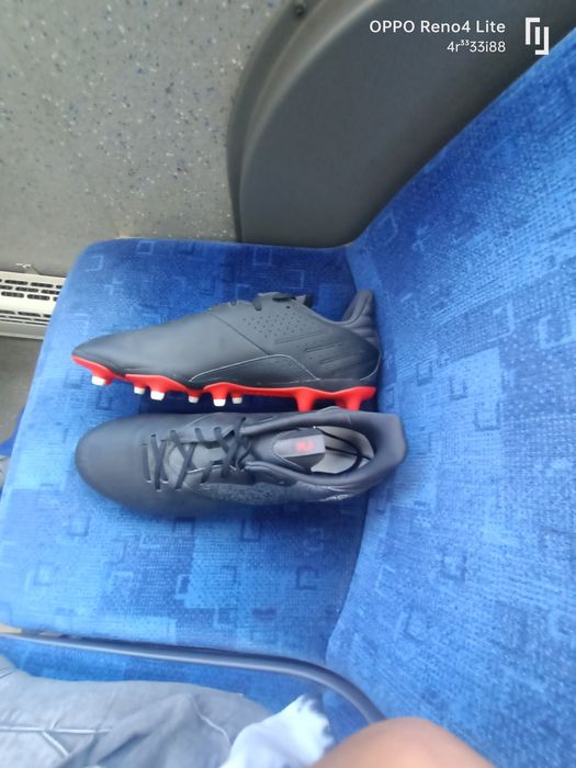 Pantofi Fotbal Kipsta marimea 44 - 45