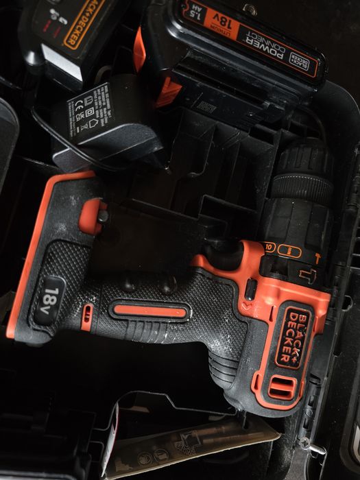 Винтоверт Black & Decker BDCHD18К