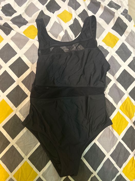 Женски цял бански