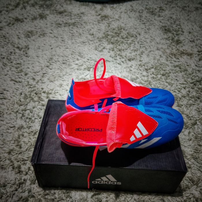 Продам бутсы предатор очень хорошом состоянием