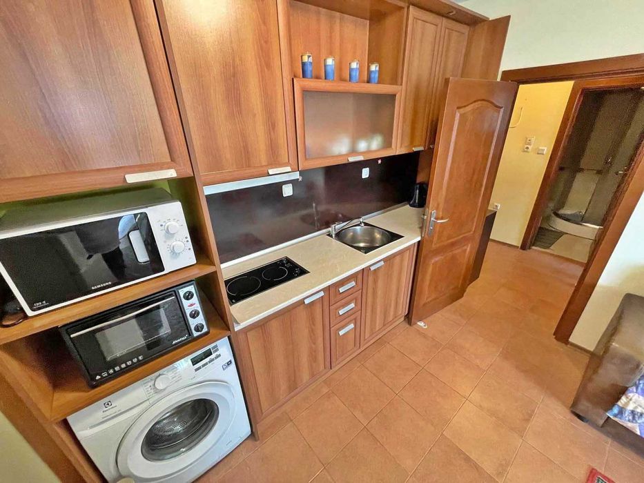 Продава се Двустаен апартамент в к.к. Слънчев бряг - 68 кв.м за 758 €/кв.м - Снимка #3