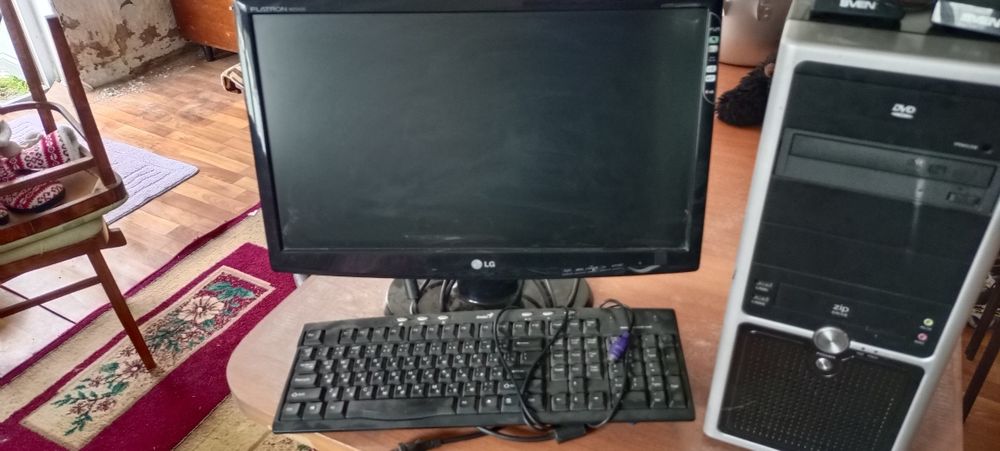 Компьютер сатамын