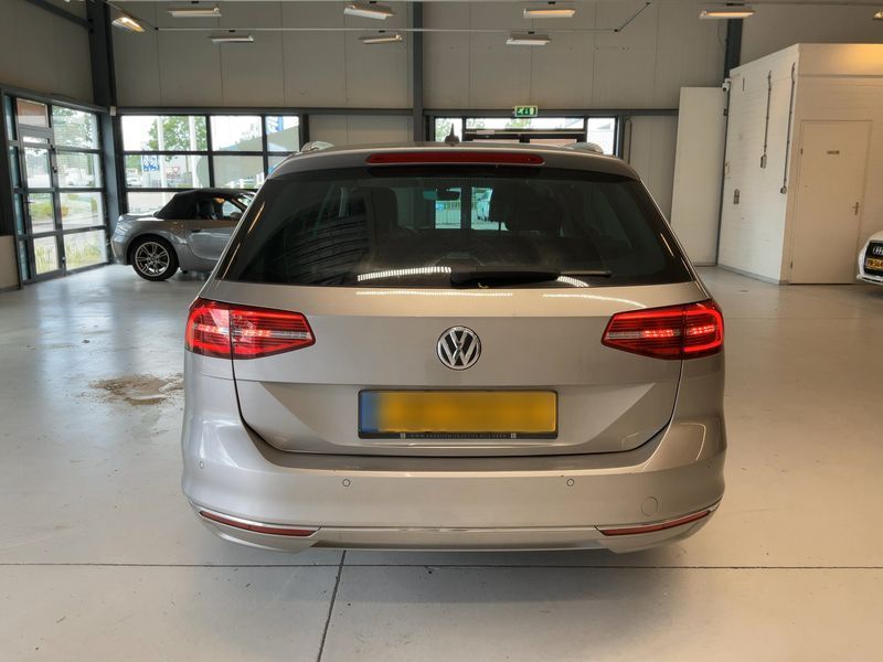 Volkswagen Passat 1.6 TDI Carat BlueMotion Tech 2016