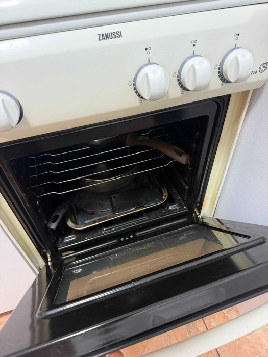Aragaz Zanussi 4 arzatoare, 50 cm, stare buna