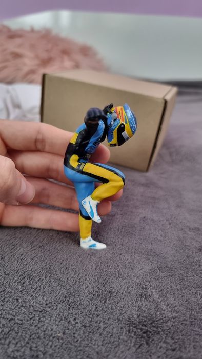 Fernando alonso Renault r26 japanese gp figurine