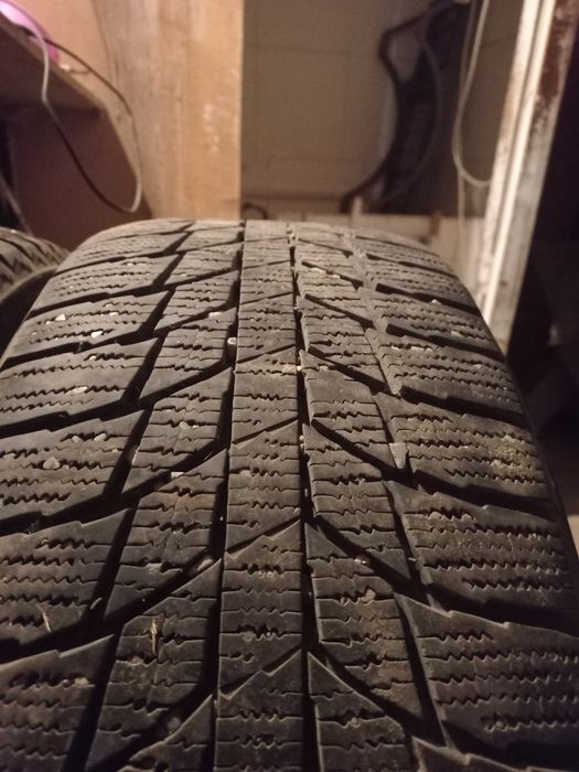 Продам зимние шины