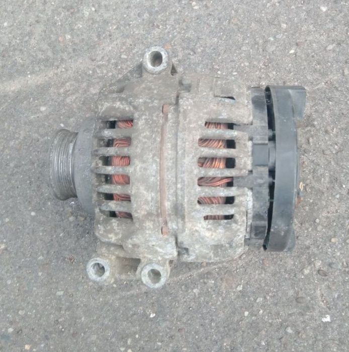 Alternator Logan Clio , 1.4mpi cod 8200 438 148  electromotor

Doar