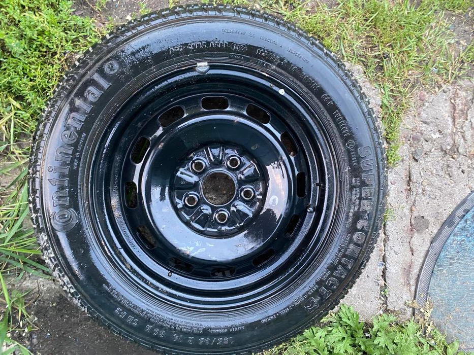 Срочно.Колеса почти новая