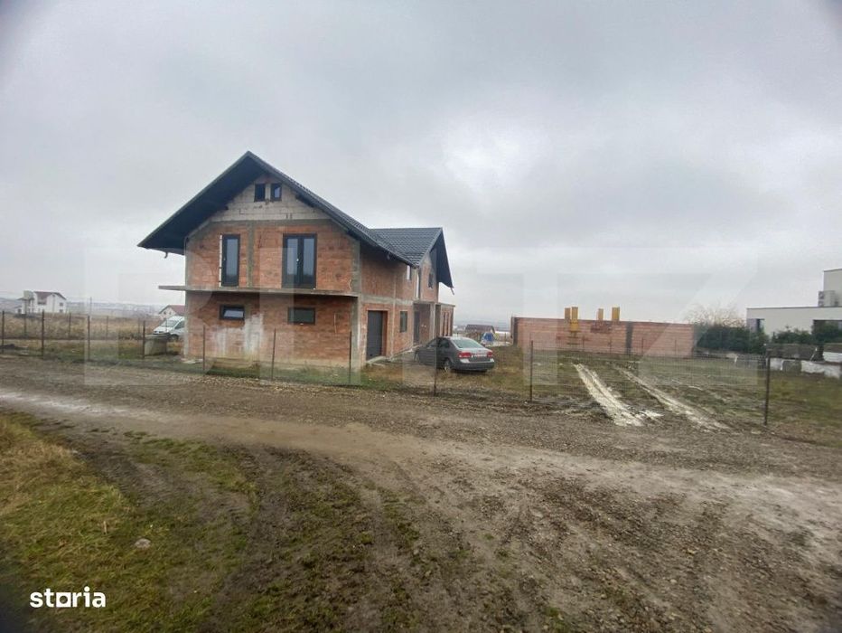 Casa individuala, 9.6 ari teren, zona Bosanci