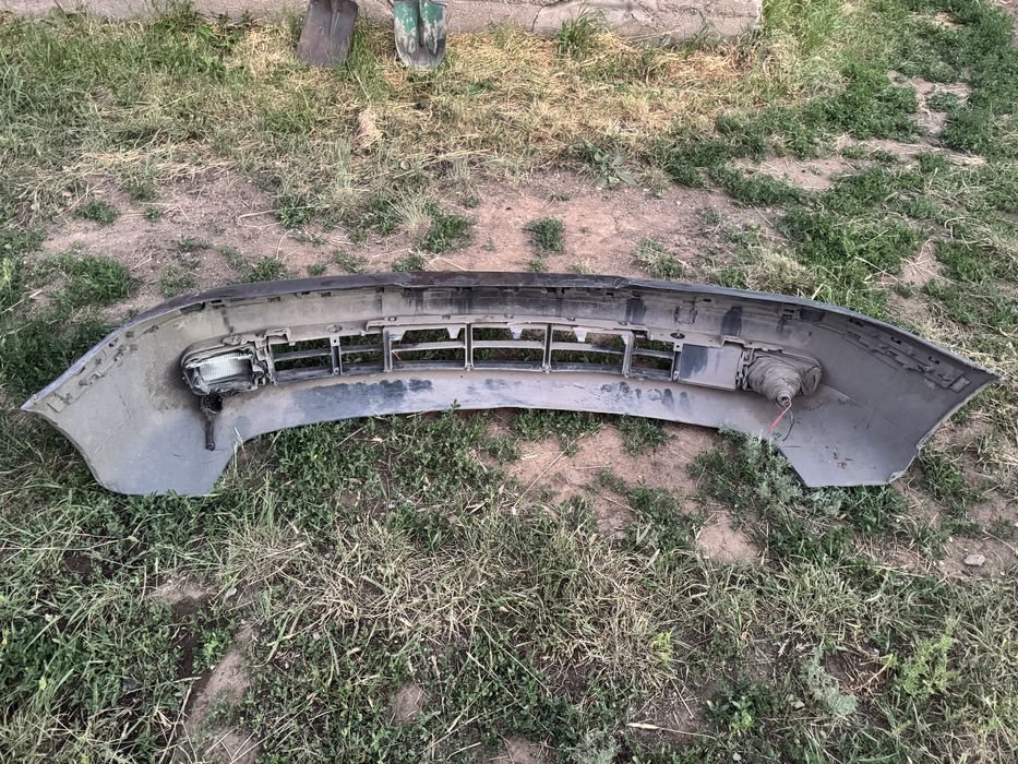 Продам передний бампер на бмв е39