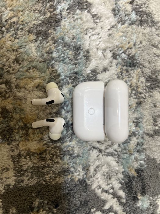 Использованный Аirpods pro (Использована 1 месяц)