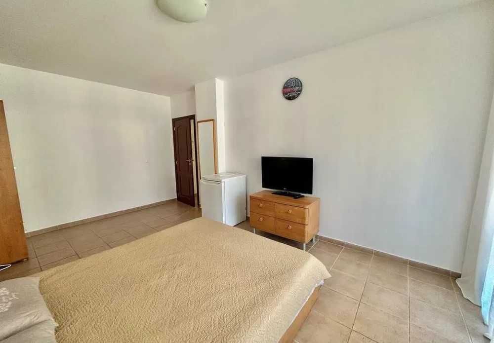 Дава се под наем Двустаен апартамент в к.к. Слънчев бряг - 65 кв.м за 127.5 € - Снимка #1