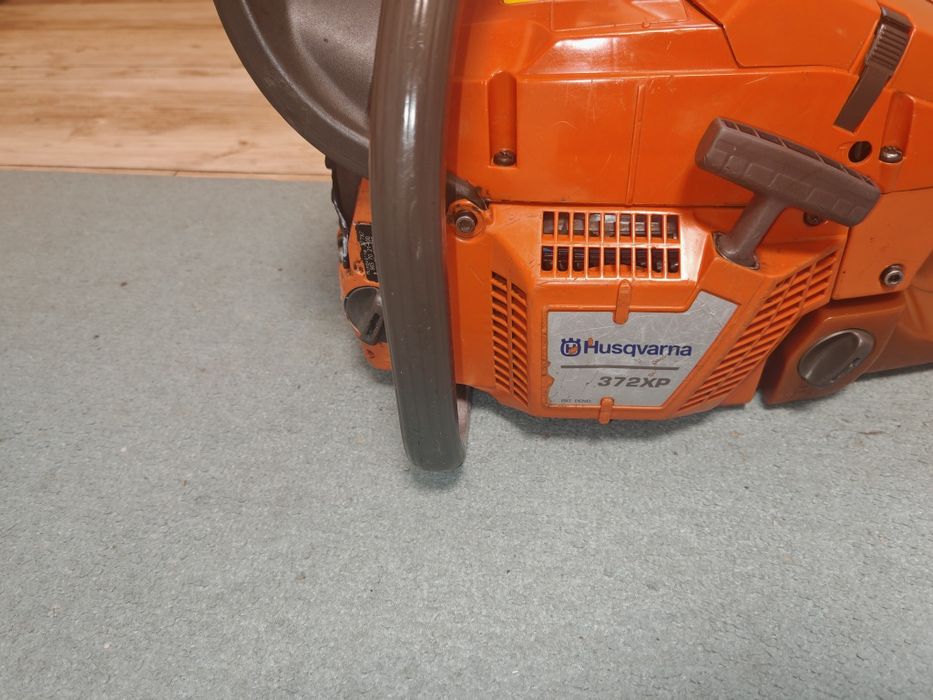 Vând Husqvarna 372xp