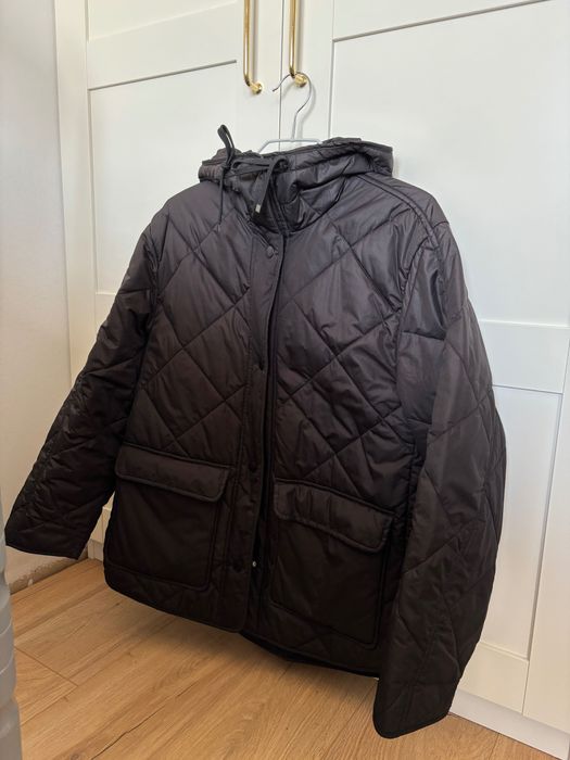 Черно яке с качулка H&M – водонепромокаема