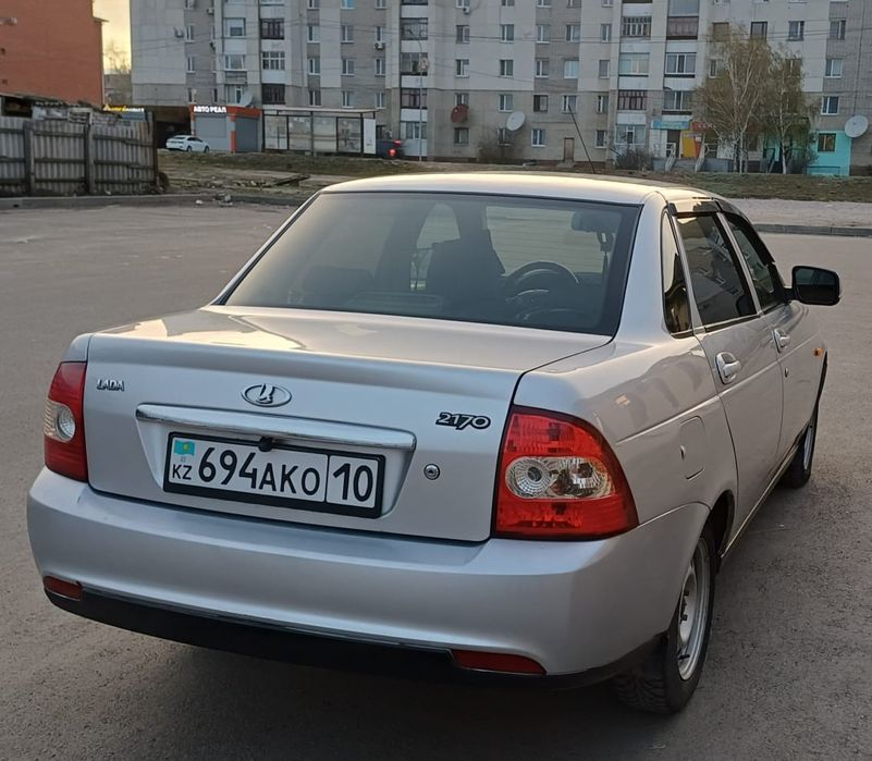 Лада Приора седан