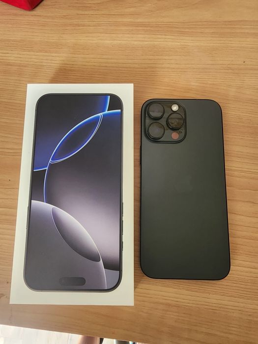 Vand iPhone 16 pro Max de 512 gb memory , 100% sănătate baterie , 180 cicluri de încărcare, activat în septembrie 2025… 4500 lei