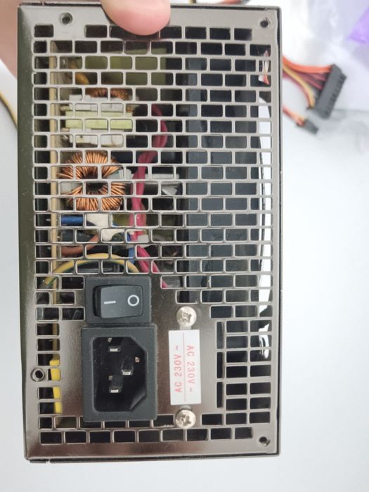 Продам блок питания Huntkey