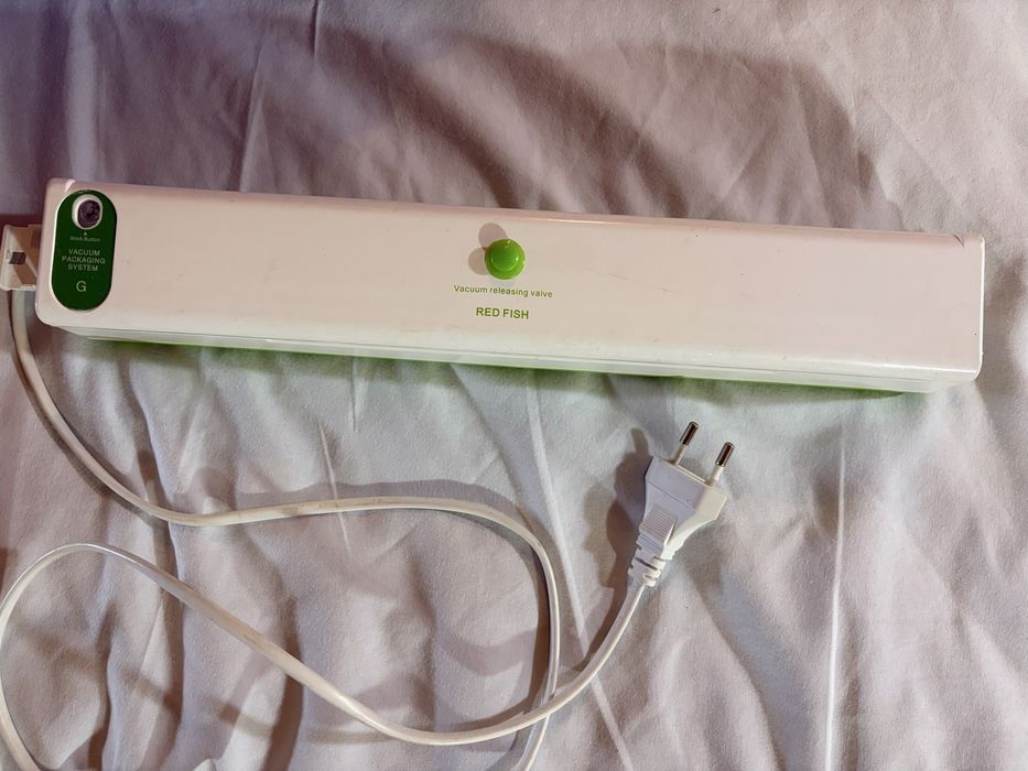 Aparat de vidat alimente Red Fish G-88, 100W
