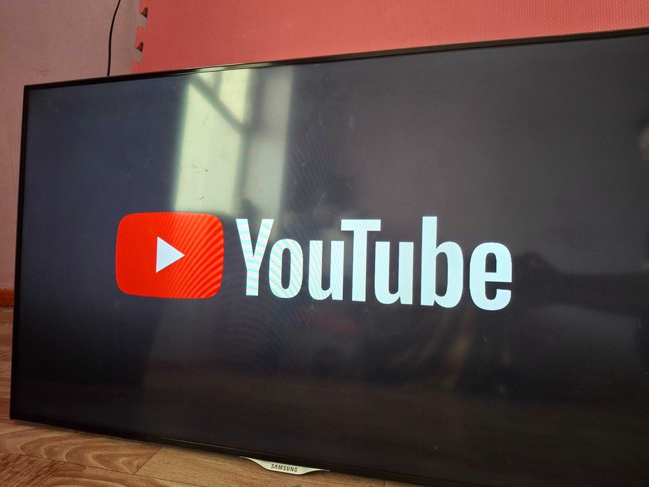 Телевизор SAMSUNG UE40F6500 с ЖК-дисплеем