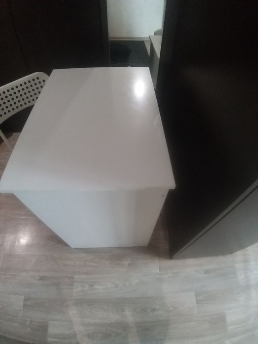 Продам детский стол IKEA