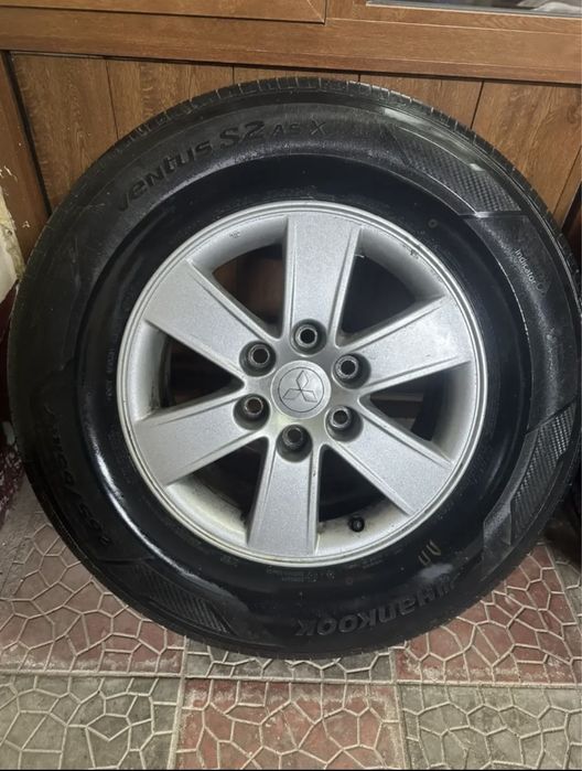 Продам летние шины с дисками