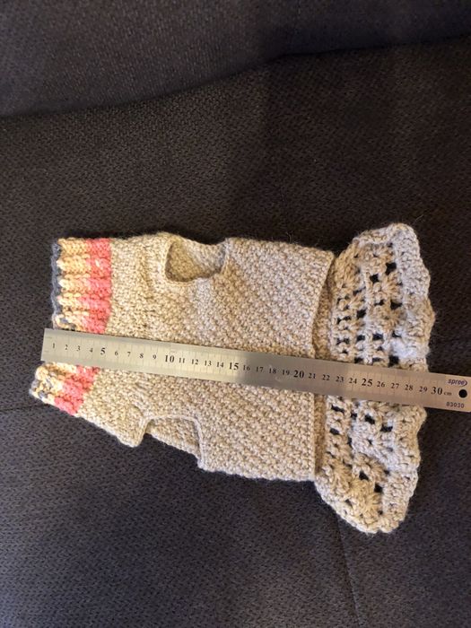 Кучешка дрешка - ръчно изплетена