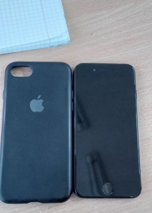 Продам  айфон 7