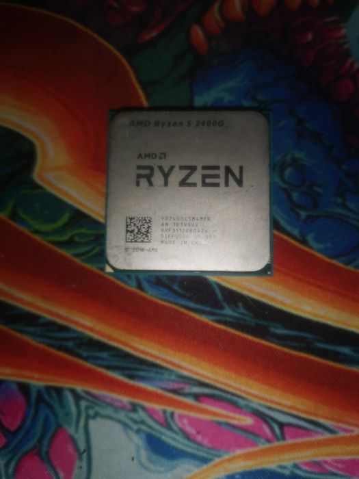 Vând amd ryzen 5 2400G nou