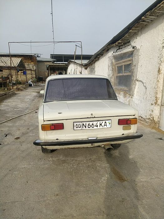 Vaz 01 sotiladi 1500$