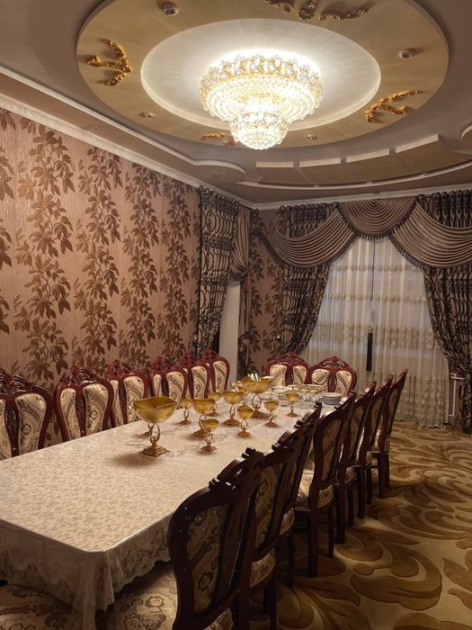 Ҳовли уй сотилади