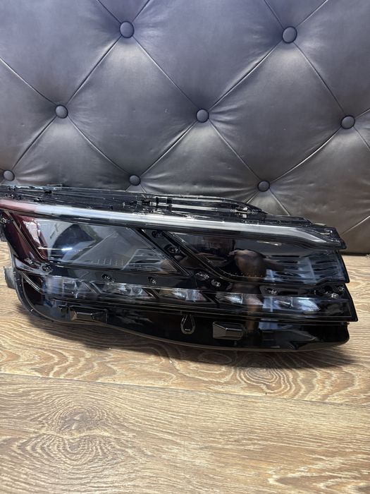 Vw touareg 3  R-line rline десен фар лед