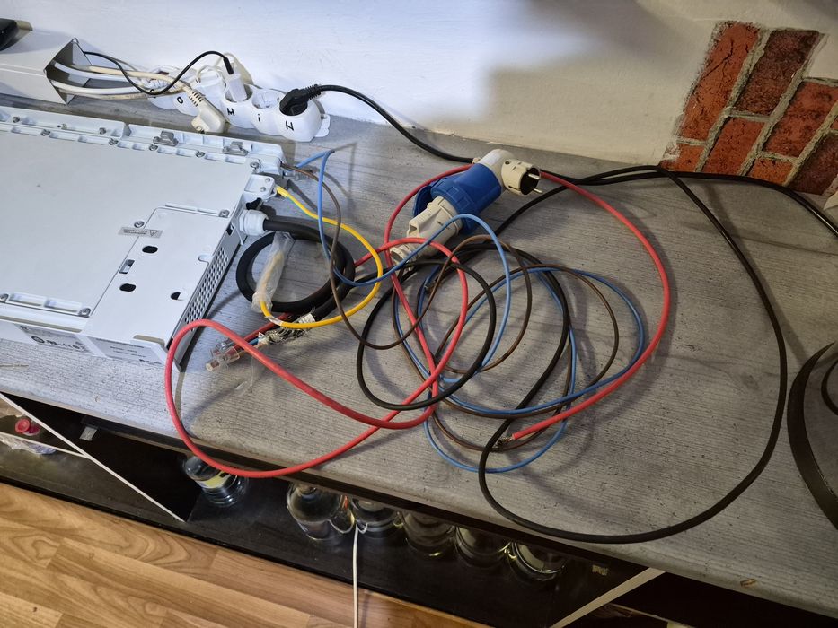 Sursă Huawei perfect funcțional